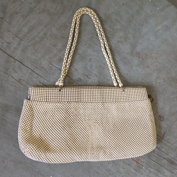 Whiting & Davis Handbags - 👜HP👜Vtg. Whiting & Davis Beige AluMesh Handbag